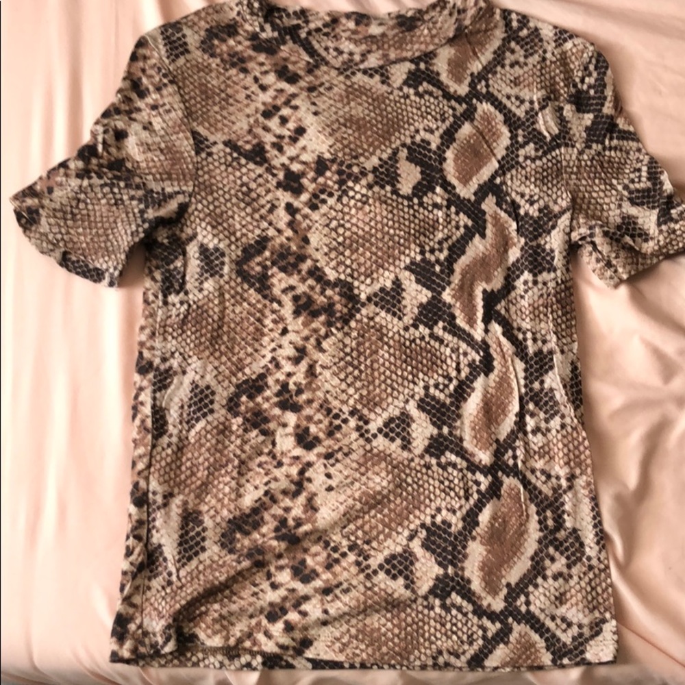 Snake print tshirt